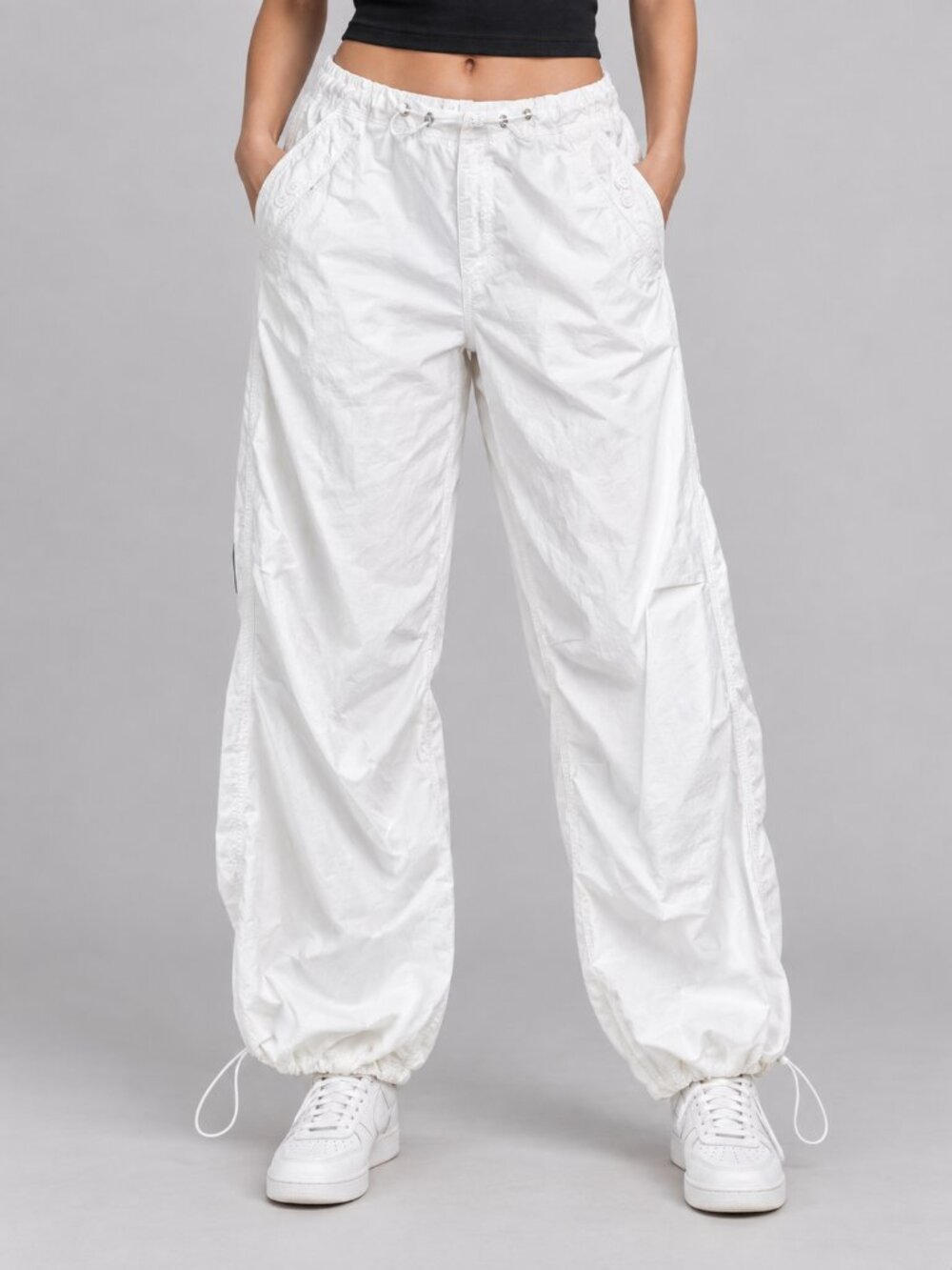 American Eagle White Parachute Cargo Pants Size Large